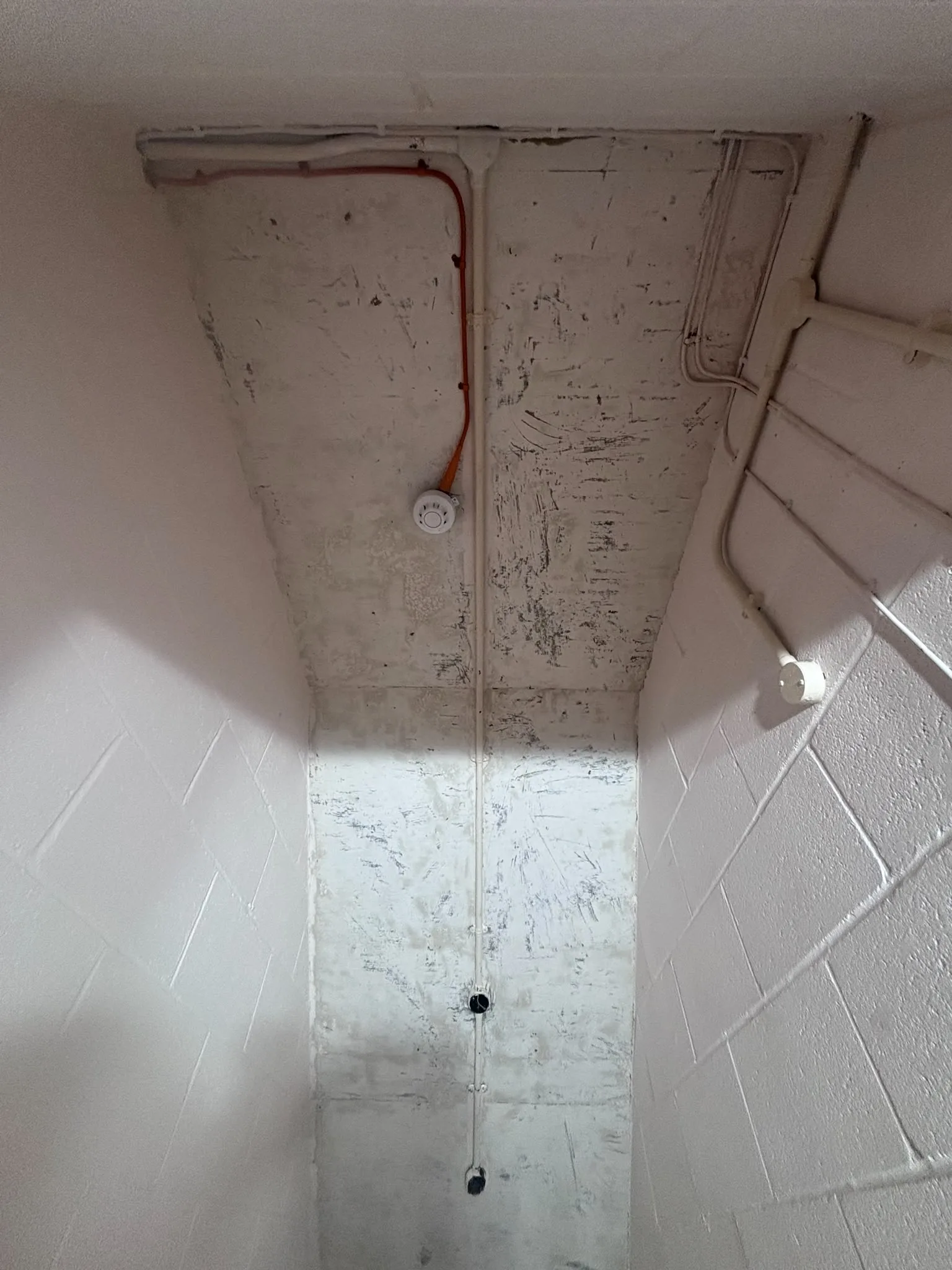 Licensed asbestos gasket removal in a South Lambeth commercial property